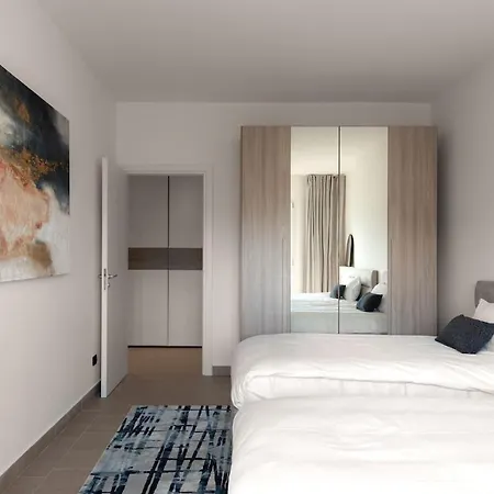 Hillview By Aura Luxury Collection 아파트 *